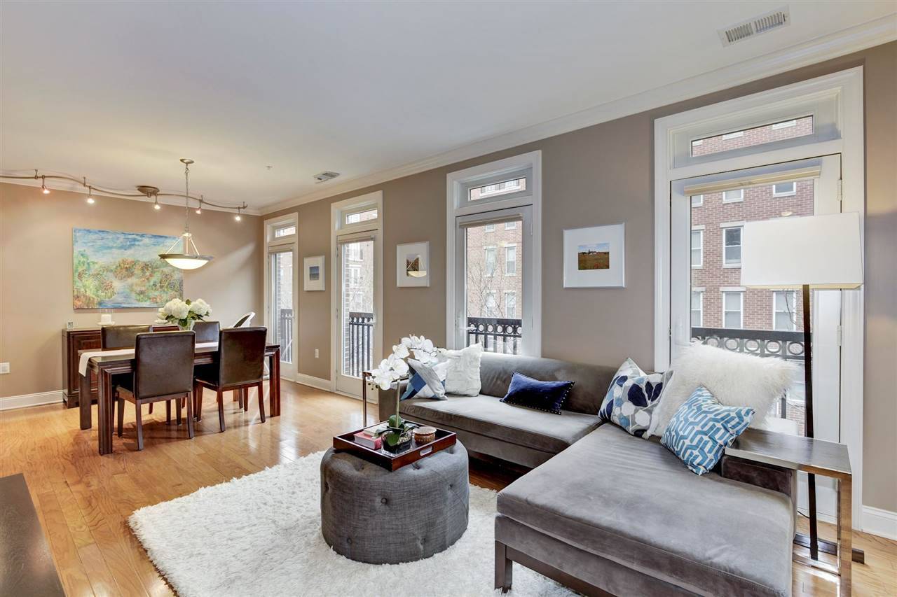Amazing opportunity to own in prime Paulus Hook - 2 BR Condo Paulus Hook New Jersey