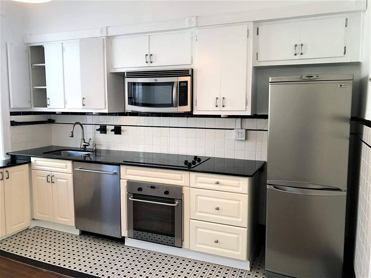 Enjoy city living at a spectacular price point - 1 BR Historic Downtown New Jersey