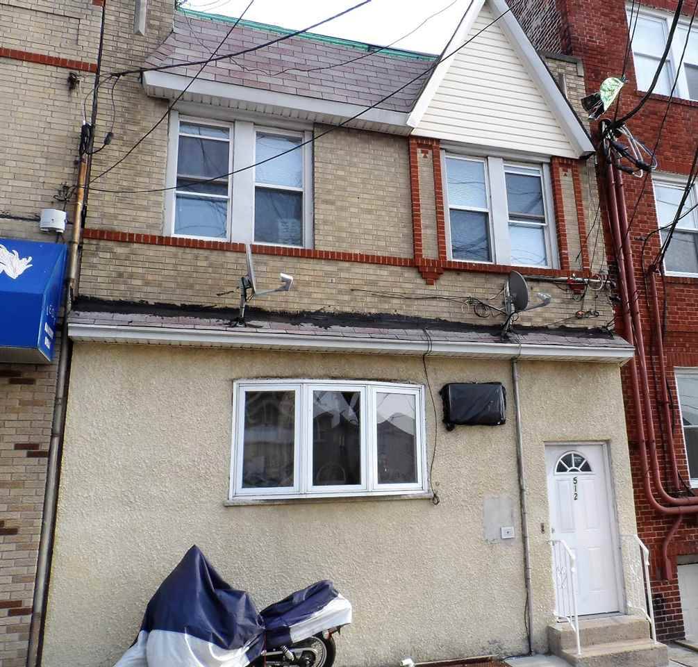 Nice 2 family house in a quiet area of North Bergen