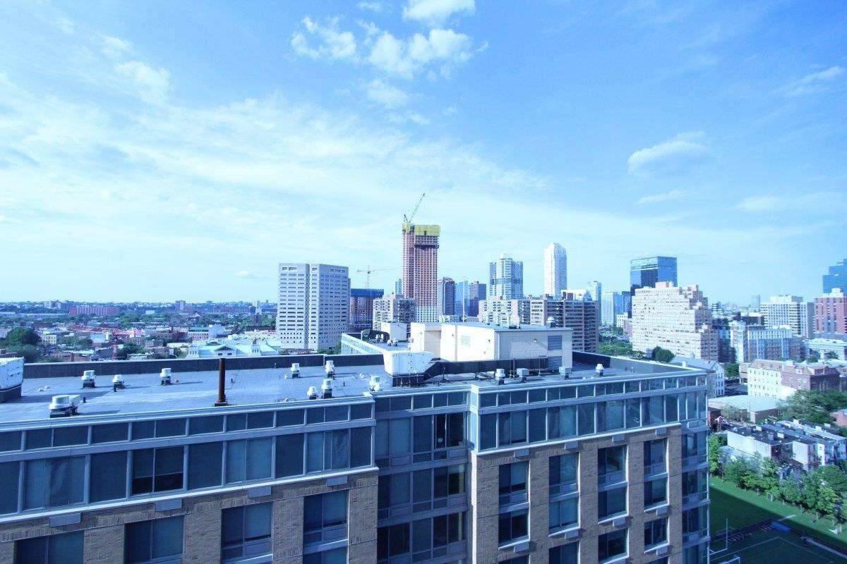 Welcome to this high floor unit with beautiful open views to the north