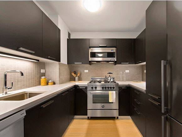 Murray Hill: Renovated Flex 3 Bedroom/1.5 Bath with One Month Free