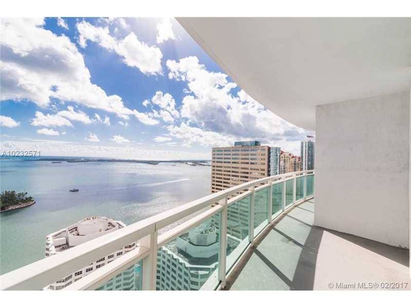 BEST DEAL FOR DIRECT WATER VIEWS FROM HIGH FLOOR CORNER AT THE PLAZA