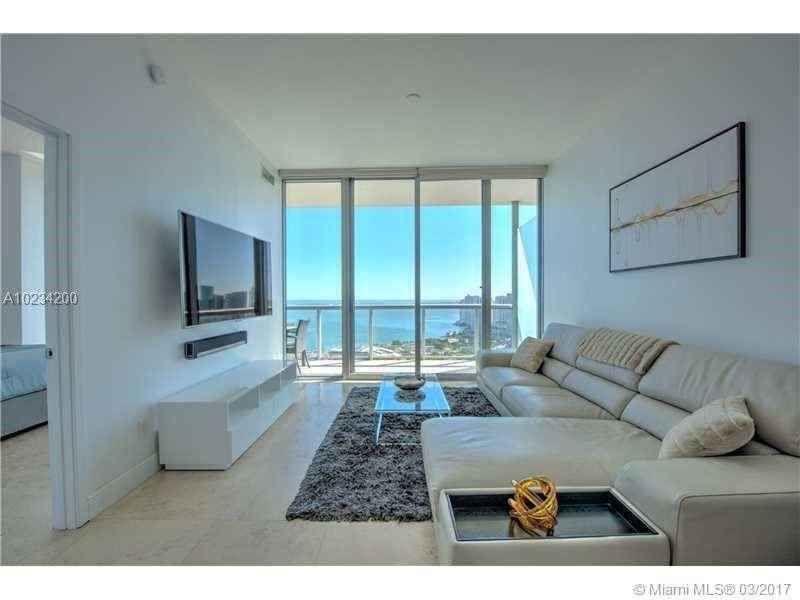 Beautifully furnished 2 Bed/2 Bath apartment at Marina Blue in Miami Downtown