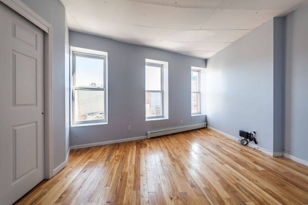 Red Hook Brooklyn 2 Bedroom Apartment for Rent AVAILABLE NOW!  Only $1,975/month