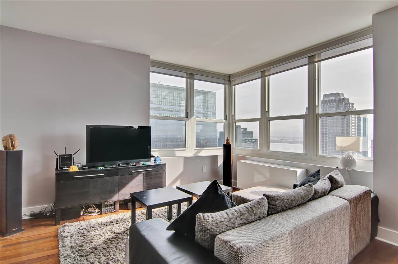 Enjoy your elegant new home at TRUMP TOWERS JC with soothing sun filled rooms that look out to the most incredible NYC & Statue of Liberty views