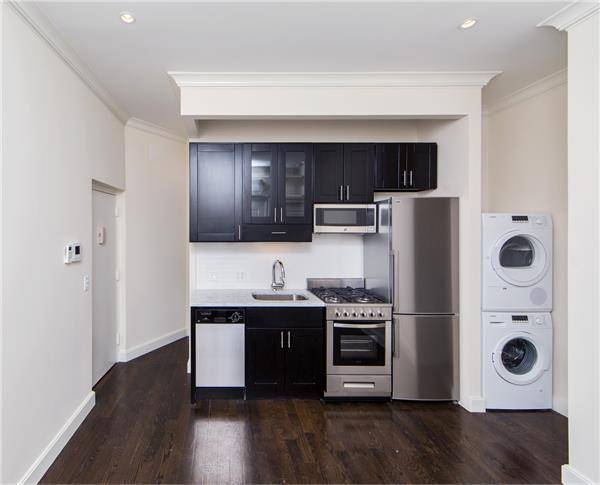 Greenwich Village:Newly Renovated 3 Bedroom Unit
