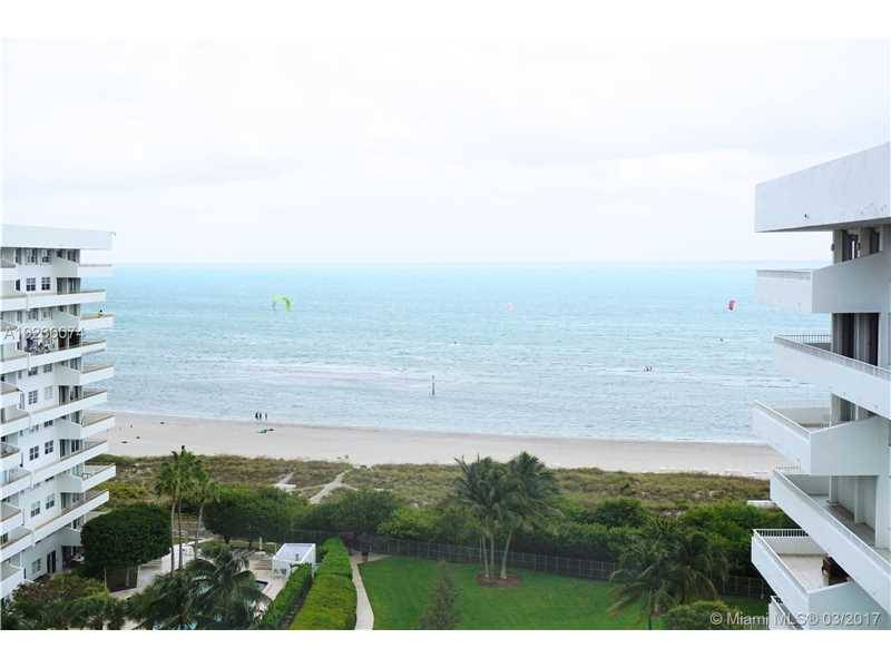 BREATHTAKING VIEWS OF THE BEACH - COMMODORE CLUB SOUTH COND 2 BR Penthouse Key Biscayne Miami