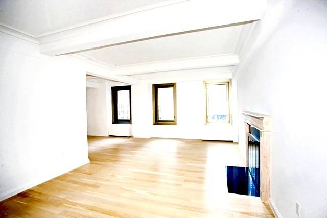 Gorgeous 2 BR (Flex 3) by Central Park ~ Fireplace ~ Over 1500 Sq. Ft ~ Luxury Bldg ~ No Fee!