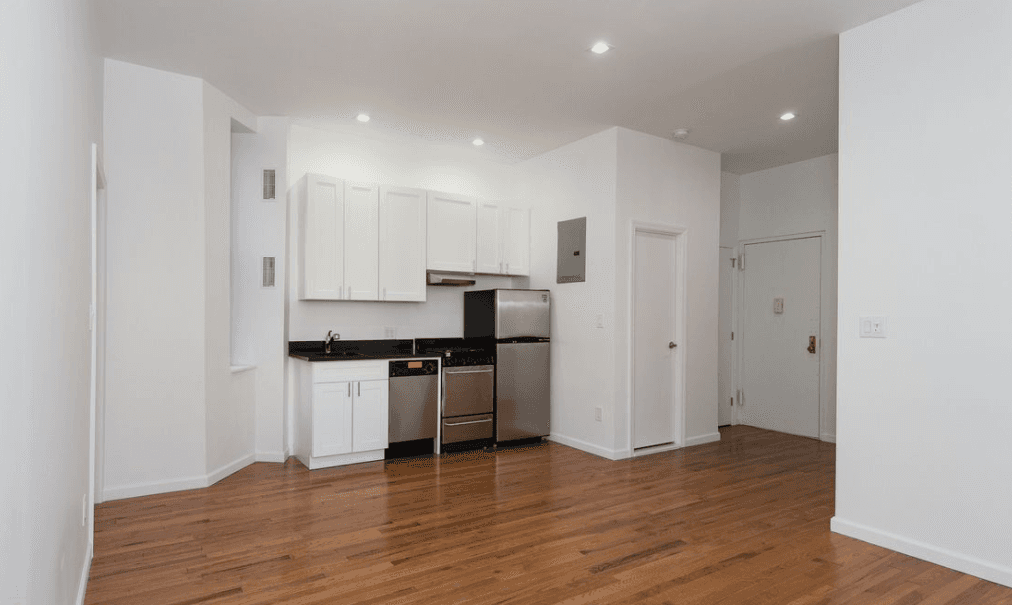 Beautifully Renovated 3 Bed, 1.5 Bath in Carnegie Hill