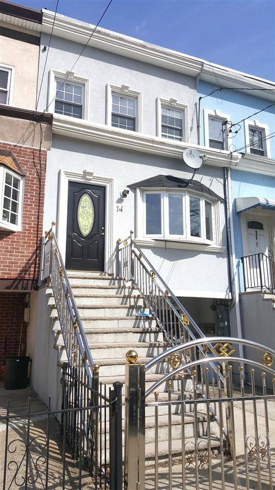 Wow beautifully renovated 3bed/2bath - 3 BR The Heights New Jersey