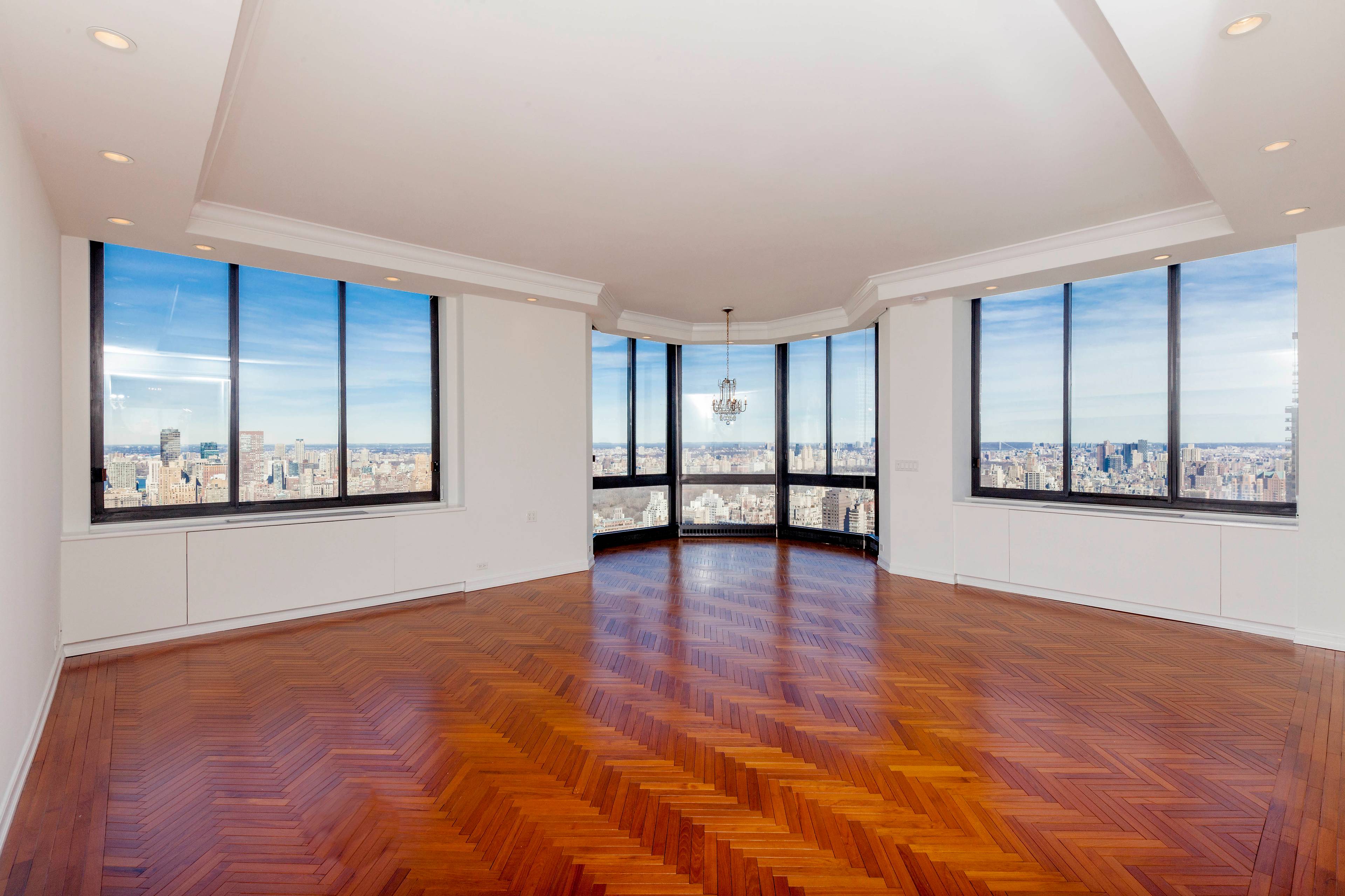 Dramatic Park Views Sky High Ultra-Luxury Huge 3 Bedroom , Amazing Amenities & White Glove Service in Prime  Lenox Hill on the Upper East Side