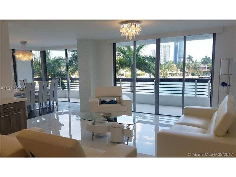 Spectacular 3/3 Fully renovated ultra-modern with the highest quality finishes and furnishings