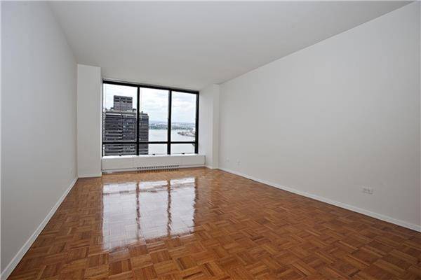 GORGEOUS VIEWS FROM THIS ONE BED/ONE BATH APARTMENT ON THE UPPER EAST SIDE!!! NO FEE AND TWO MONTHS FREE!!!!