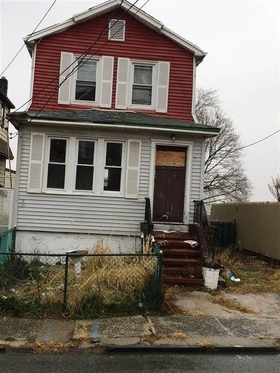 1 Family beautiful house in process of renovation - 3 BR New Jersey