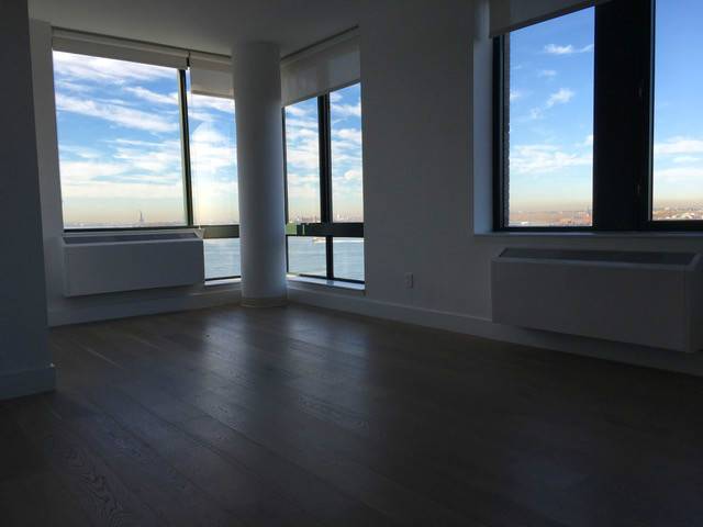Battery Park Renovated + Great Location 1 BED