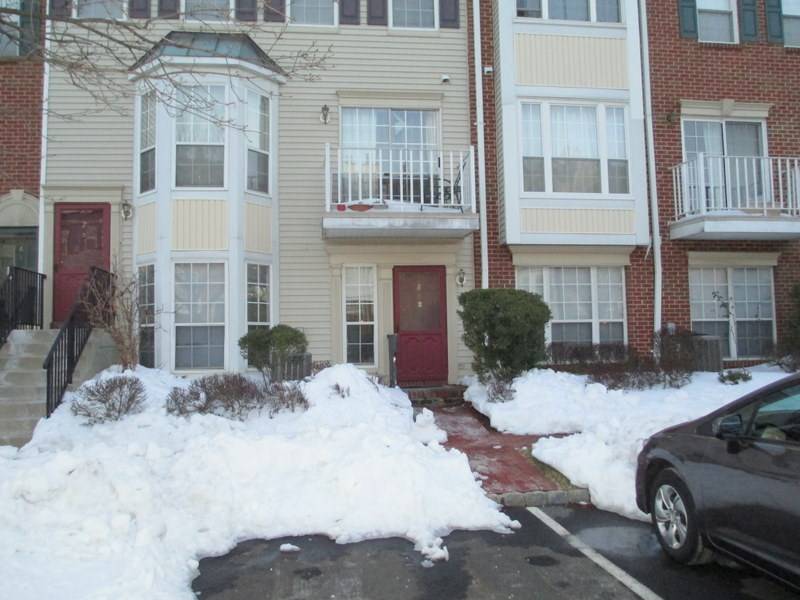 You'll find plenty of space in this 2 bedroom - 2 BR Condo New Jersey