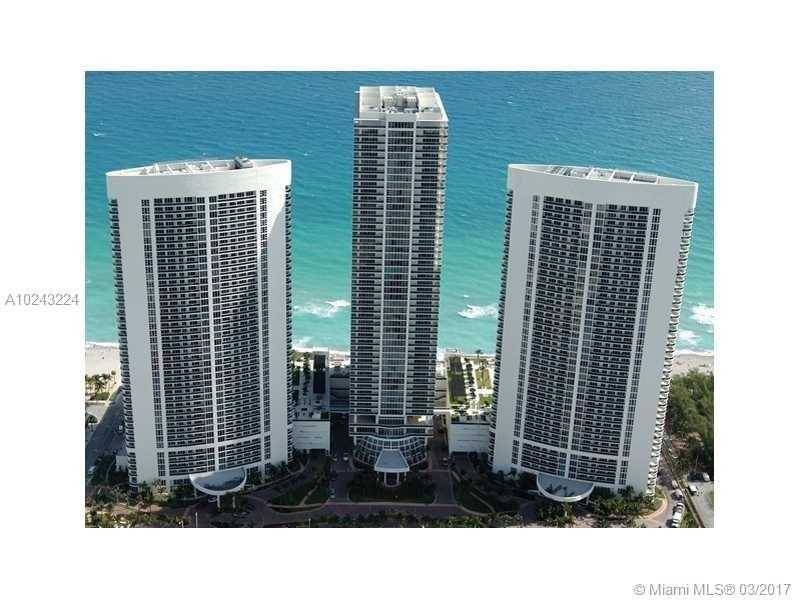 Beautiful 2 bedrooms plus den with 2 full baths - BEACH CLUB TWO 3 BR Condo Hollywood Miami