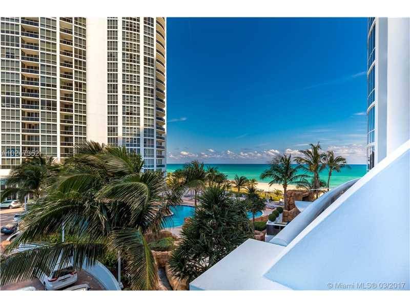 GORGEOUS APARTMENT WITH VIEW TO THE OCEAN AND TO THE INTRACOASTAL