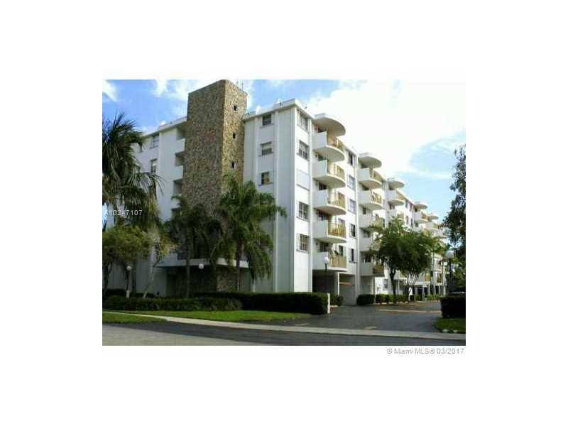 Newly remodeled split floor plan - CAPE FLA CLUB CONDO PH 2 2 BR Condo Key Biscayne Miami