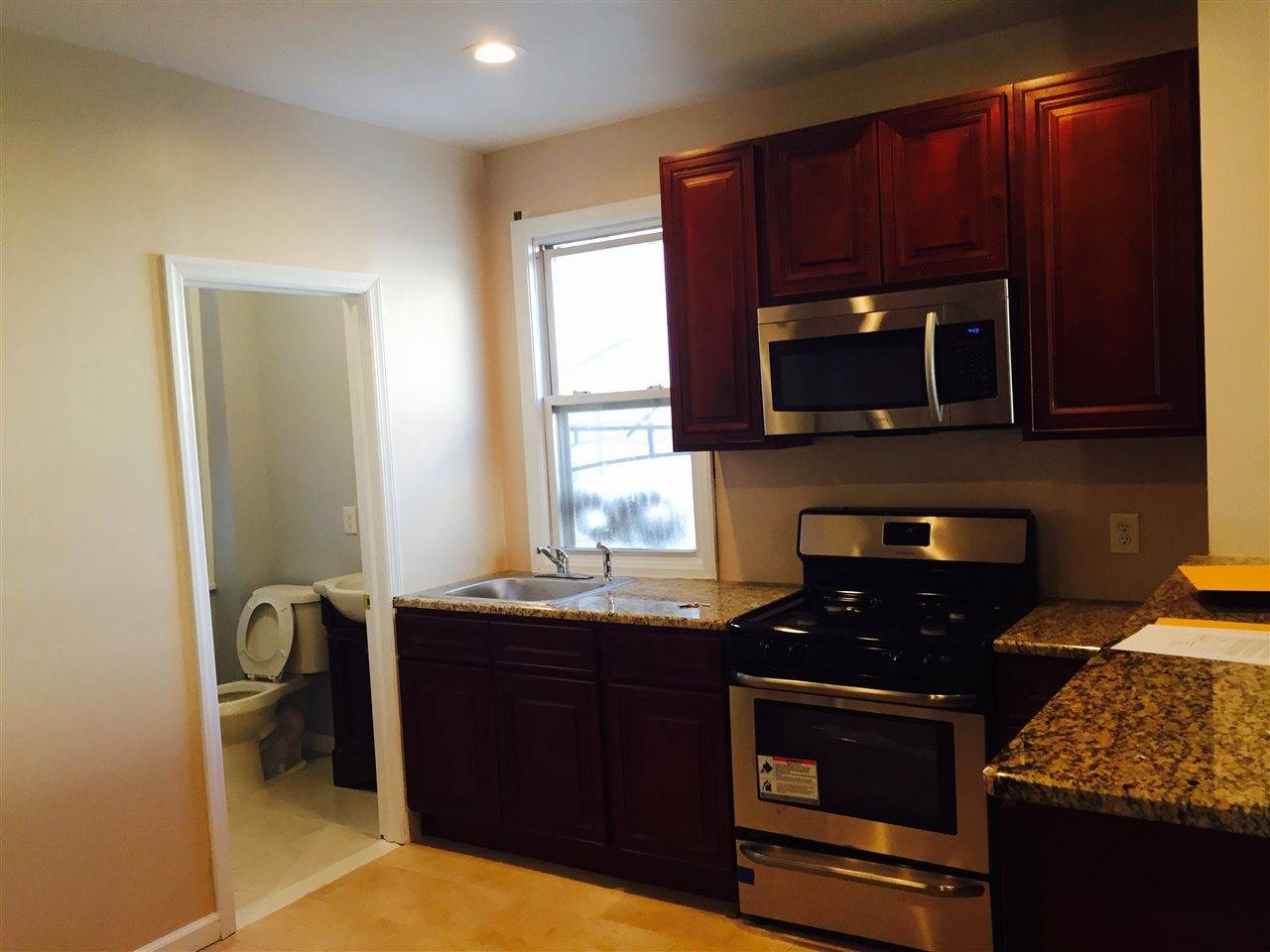 Beautifully renovated 1 BR apartment in highly sought after Jersey City Heights
