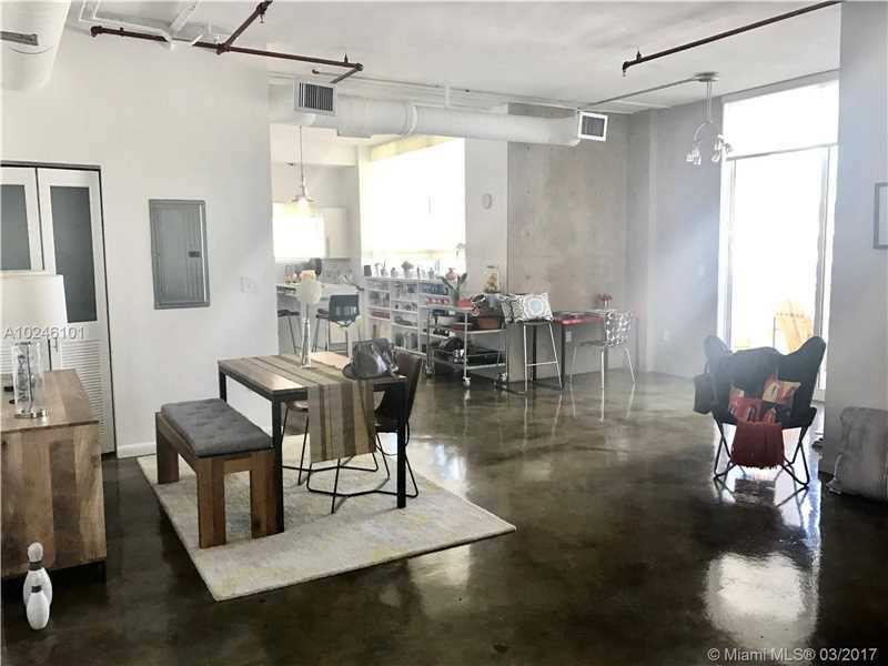 Very Spacious and updated 2/2 apartment - THE YORKER CONDO 3 BR Condo Miami