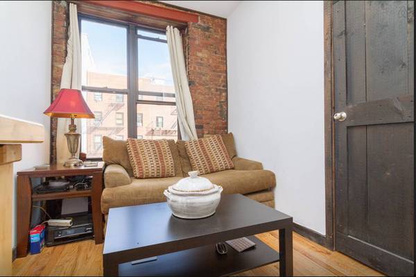 East Village: 2 Bedroom with Washer/Dryer in Unit available May 1st