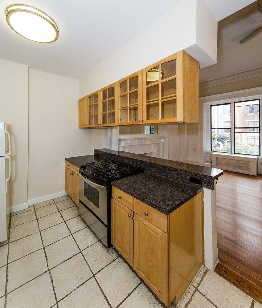 [Upper West Side]- Large 3bd/2ba with Laundry in Unit/Next to Central Park