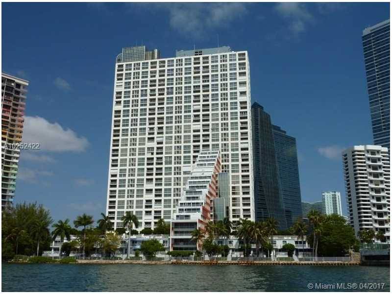 GORGEOUS COMPLETELY RENEWED APARTMENT WITH BEAUTIFUL BAY VIEWS AND AMAZING CITY VIEWS OF THE BRICKELL SKYLINE