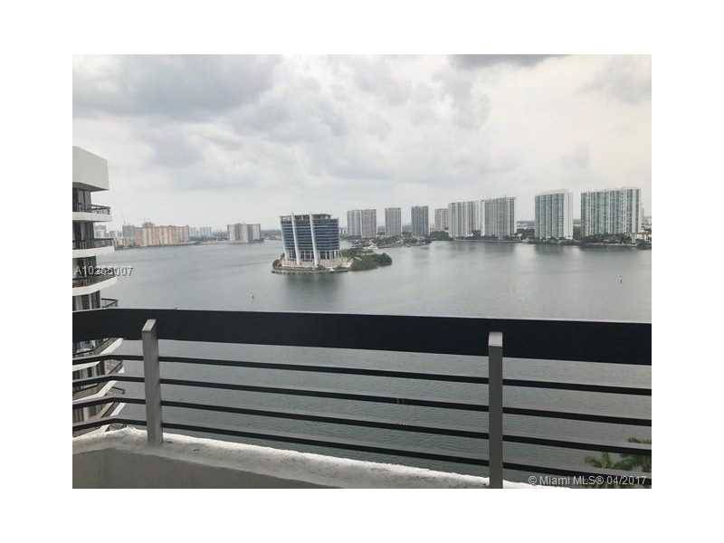 BREATHTAKING DIRECT BAY & INTRACOASTAL VIEWS FROM EVERY ROOM