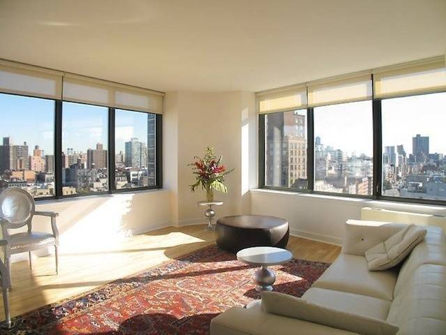 UPPER EAST SIDE -1100 SQFT-LUXURY CONDO UNIT- GORGEOUS 2 BEDROOMS-OUT DOORSPACE