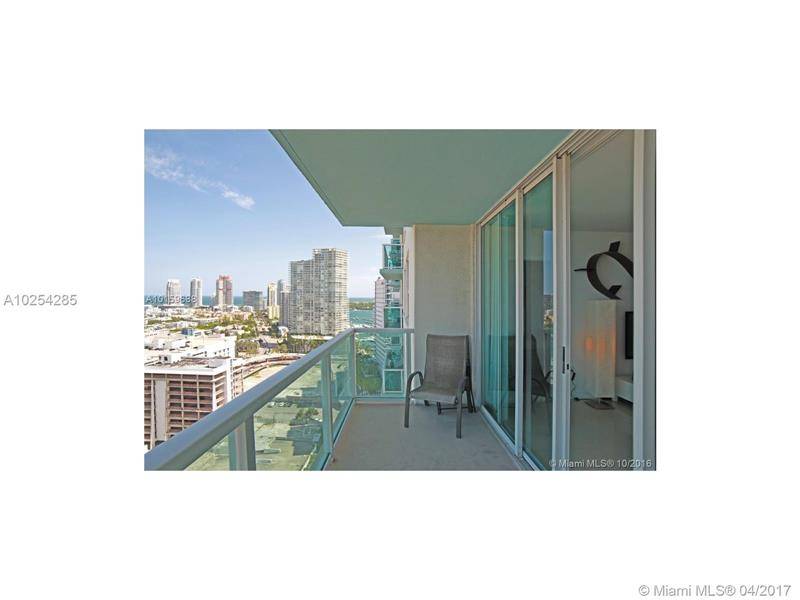 Enjoy expansive Ocean and South Beach views from the 26th floor