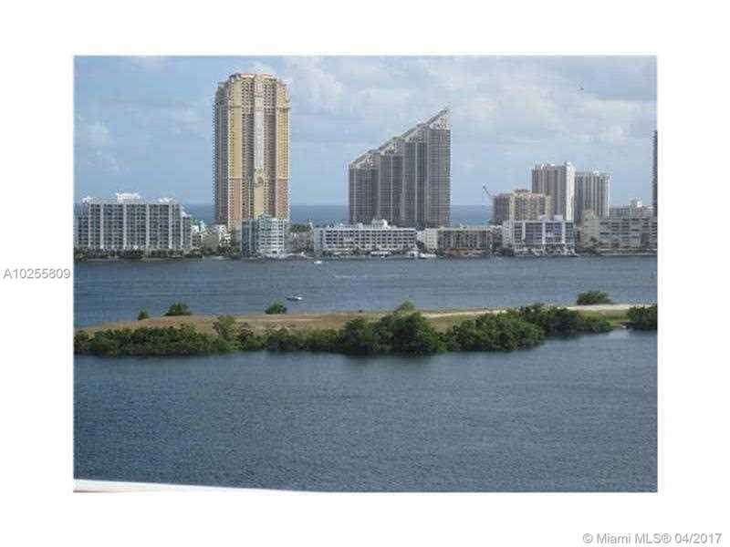 Beautiful 3 bedrooms/3bathrooms apartment with spectacular intercoastal view
