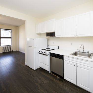 Fantastic No Fee One Bed, Sunny and Spacious... Upper East Side!