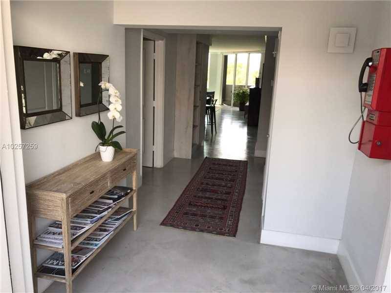 BRIGHT RECENTLY REMODELED - Key Colony 3 BR Penthouse Key Biscayne Miami