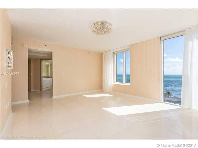 UNFURNISHED beautiful modern unit with gorgeous ocean and city views in the heart of desirable Sunny Isles Beach