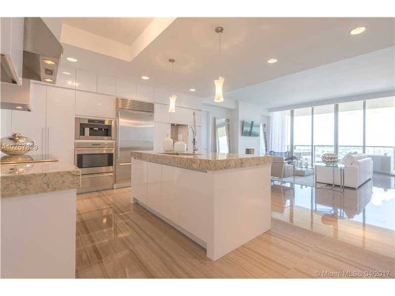 Beautifully finished 2 bedroom - St. Regis Bal Harbour 2 BR Condo Bal Harbour Miami