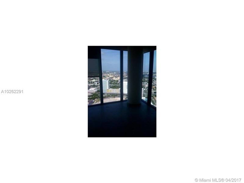 BEAUTIFUL VIEWS FROM THIS 2/2 UNIT ON THE 43RD FLOOR