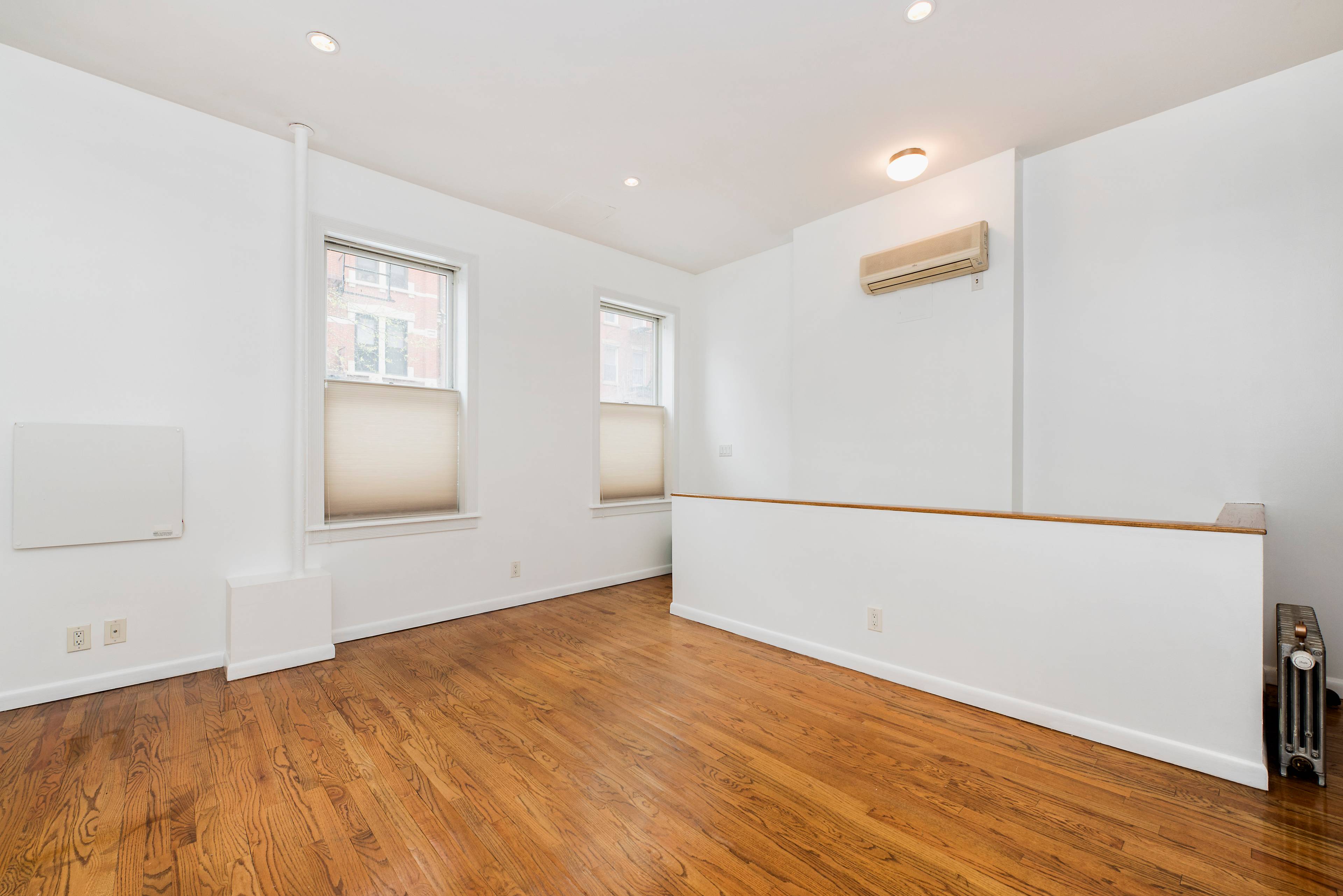 Mint! Gorgeous duplex loft with over 900 sq ft living space and 1.5 Baths in prime Chelsea!