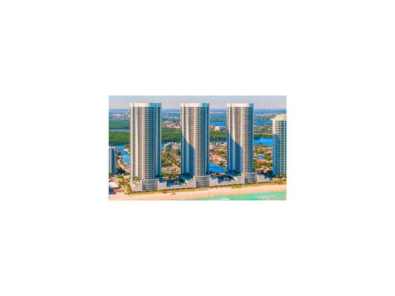 Ample Penthouse With Direct Oceanfront Views - Trump Tower II 3 BR Split-level Aventura Miami