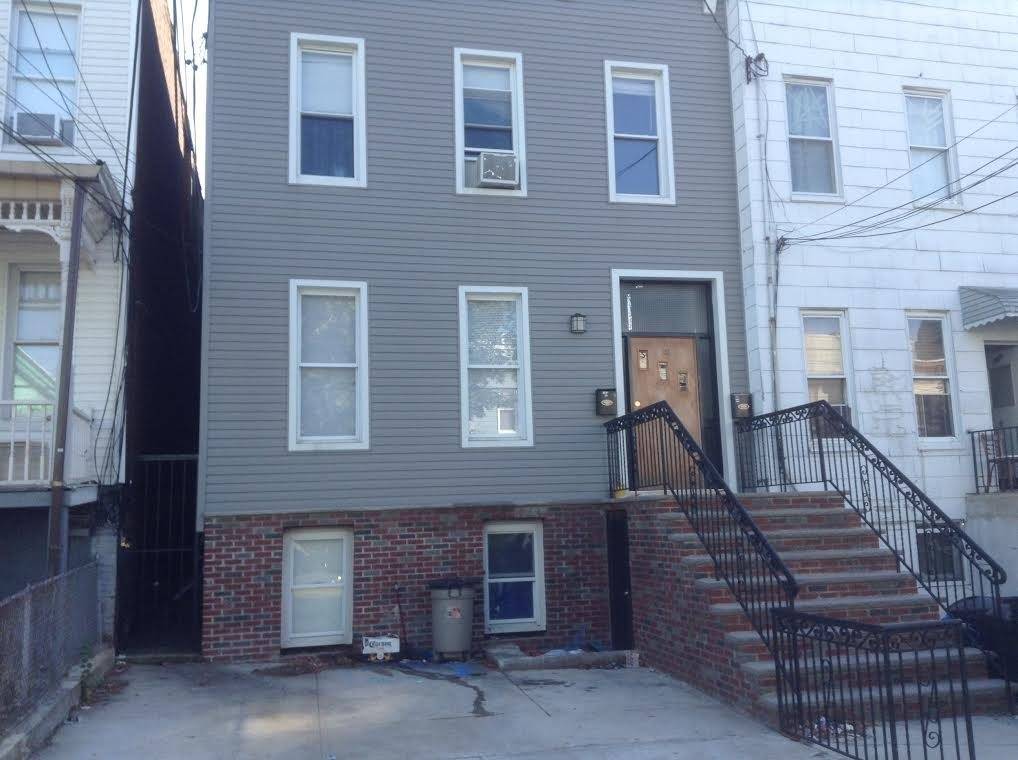 Upgraded & very clean 3BR/2BA with 1 car parking - 3 BR The Heights New Jersey