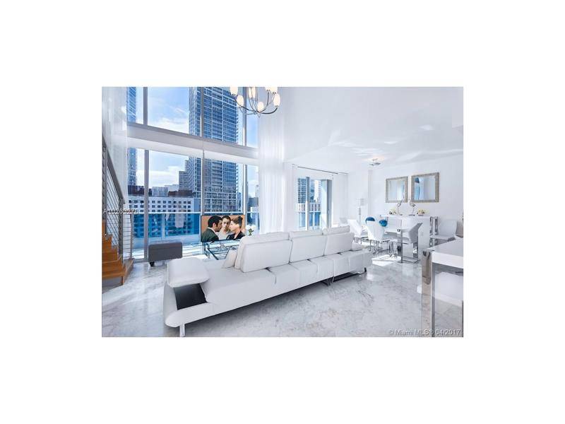 BEAUTIFUL TUI FURNISHED NEW 2 STORY TOWNHOUSE - epic 2 BR Condo Brickell Miami