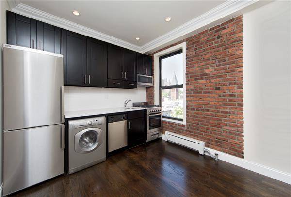 Williamsburg: Newly Renovated 2 bedroom at great price