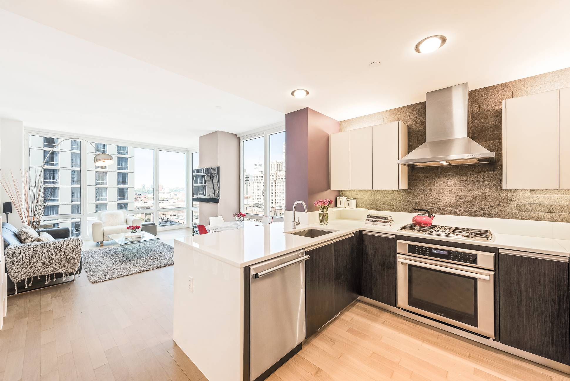 FLAWLESS AND SUPERIOR ONE BEDROOM / PLATINUM CONDO 247 WEST 46TH STREET