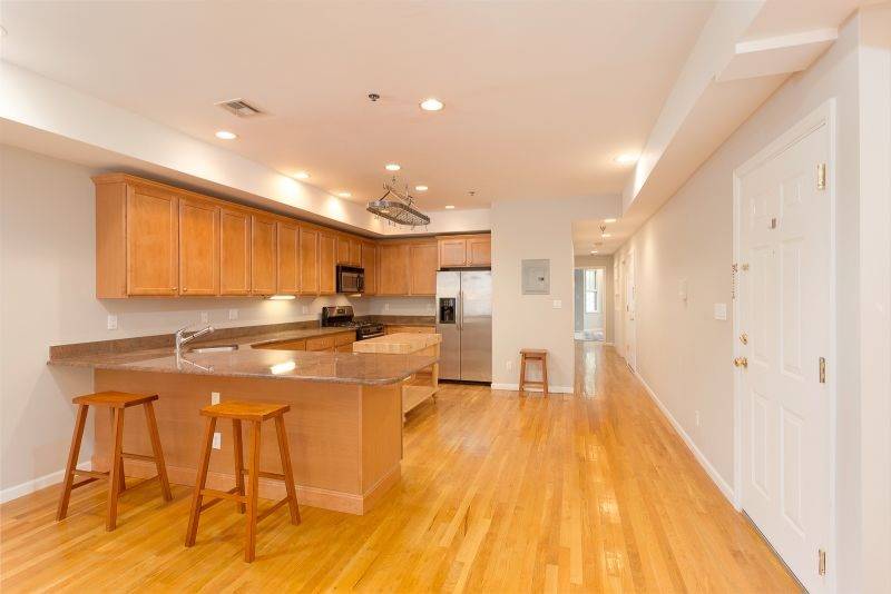 Beautiful & sundrenched & SPACIOUS - 2 Bedroom - 2 BR Condo Hoboken New Jersey