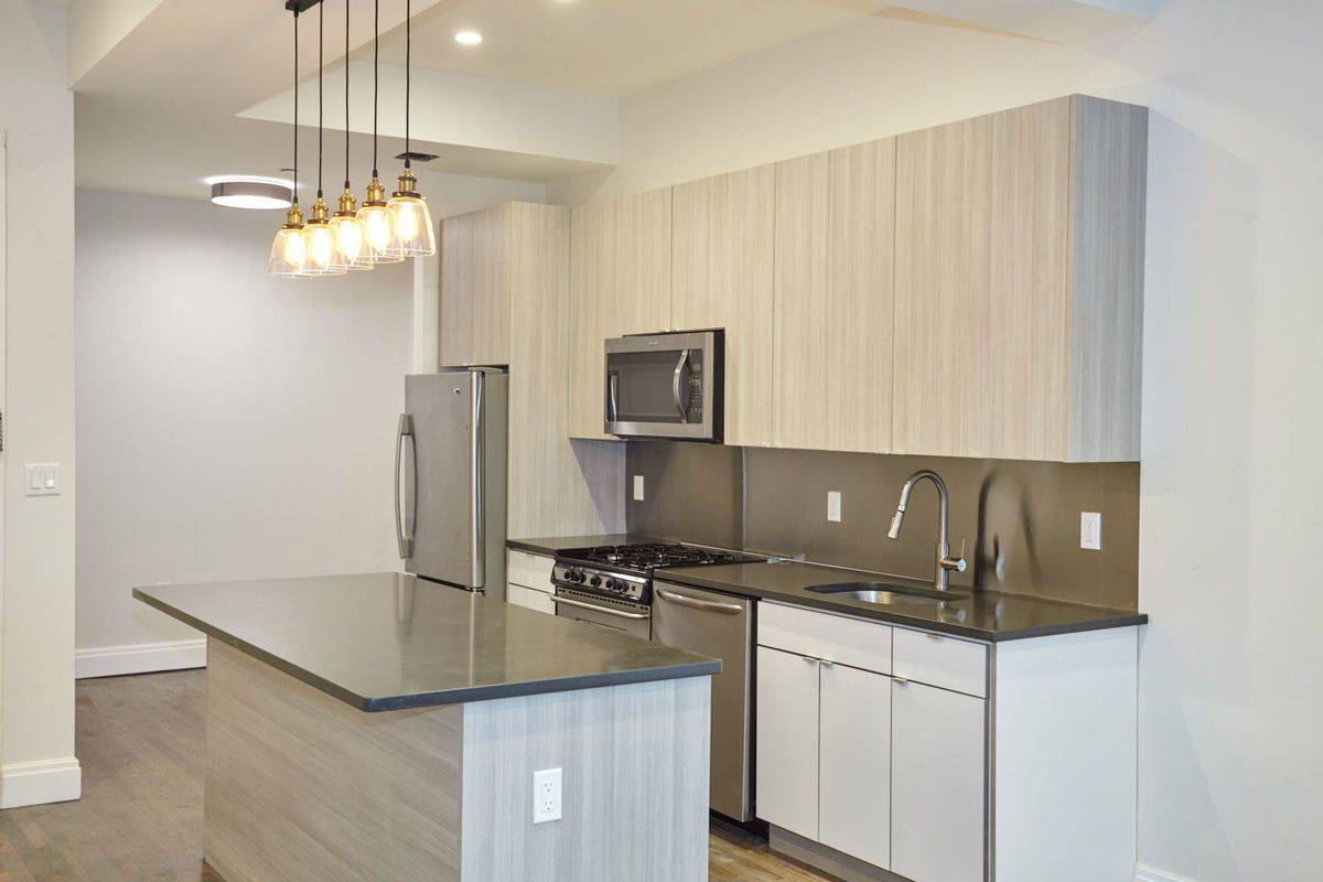 FIDI - Spacious 2 Bed located in a renovated 5-story boutique building