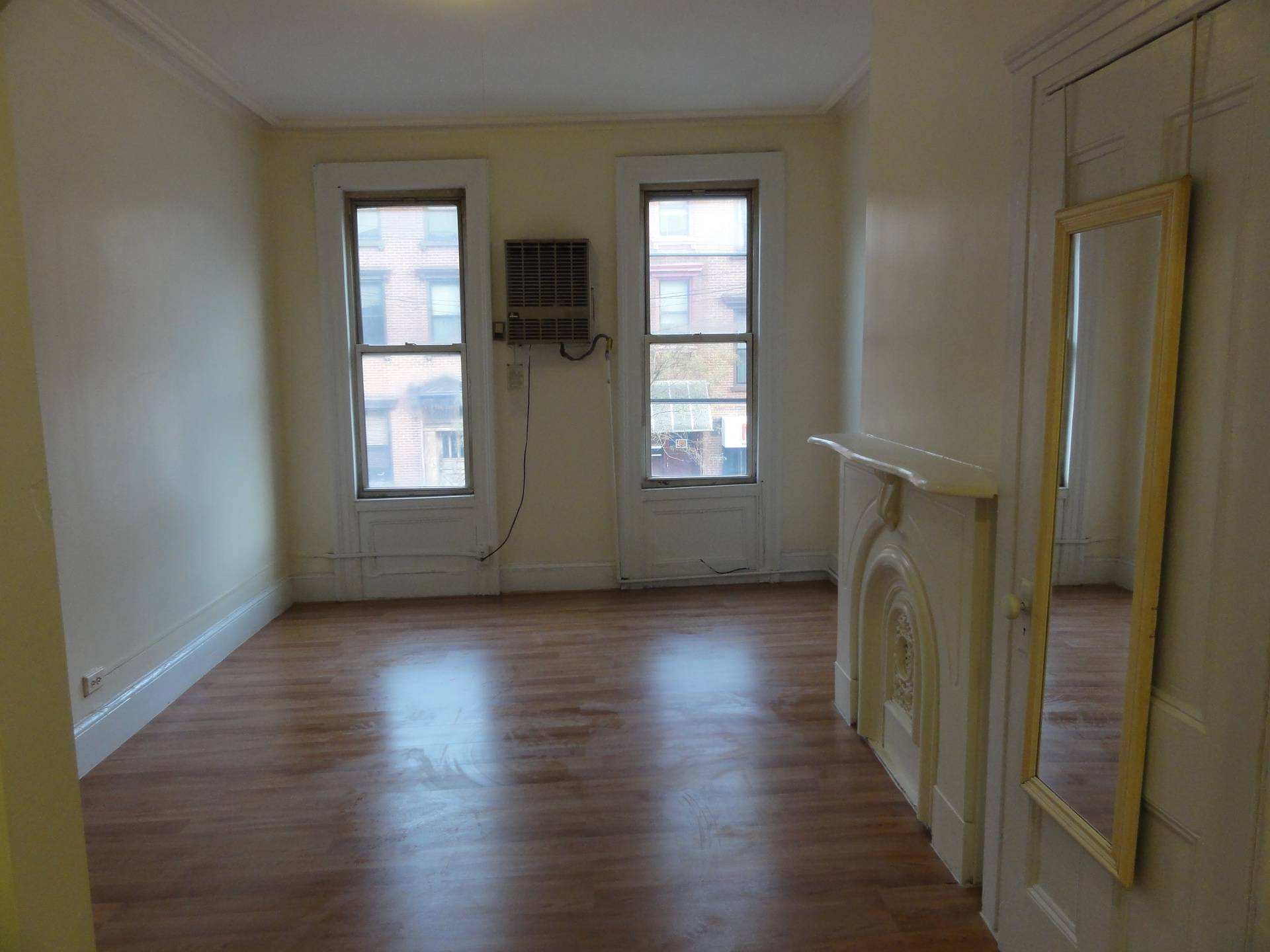 NORTHSIDE WILLIAMSBURG I Studio/1BR CONVERTIBLE A MUST SEE!!!