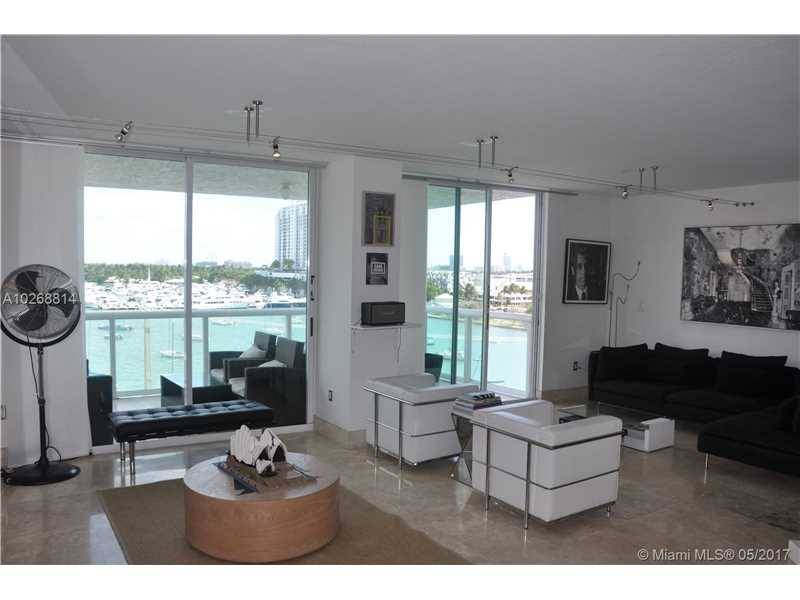 Luxury boutique building perfect situated on the Venetian Isles