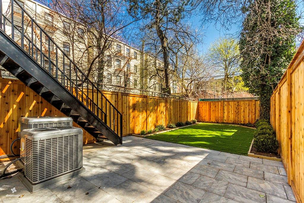 5BR/5BTH w/ Private Rooftop Deck and Backyard Available NOW!