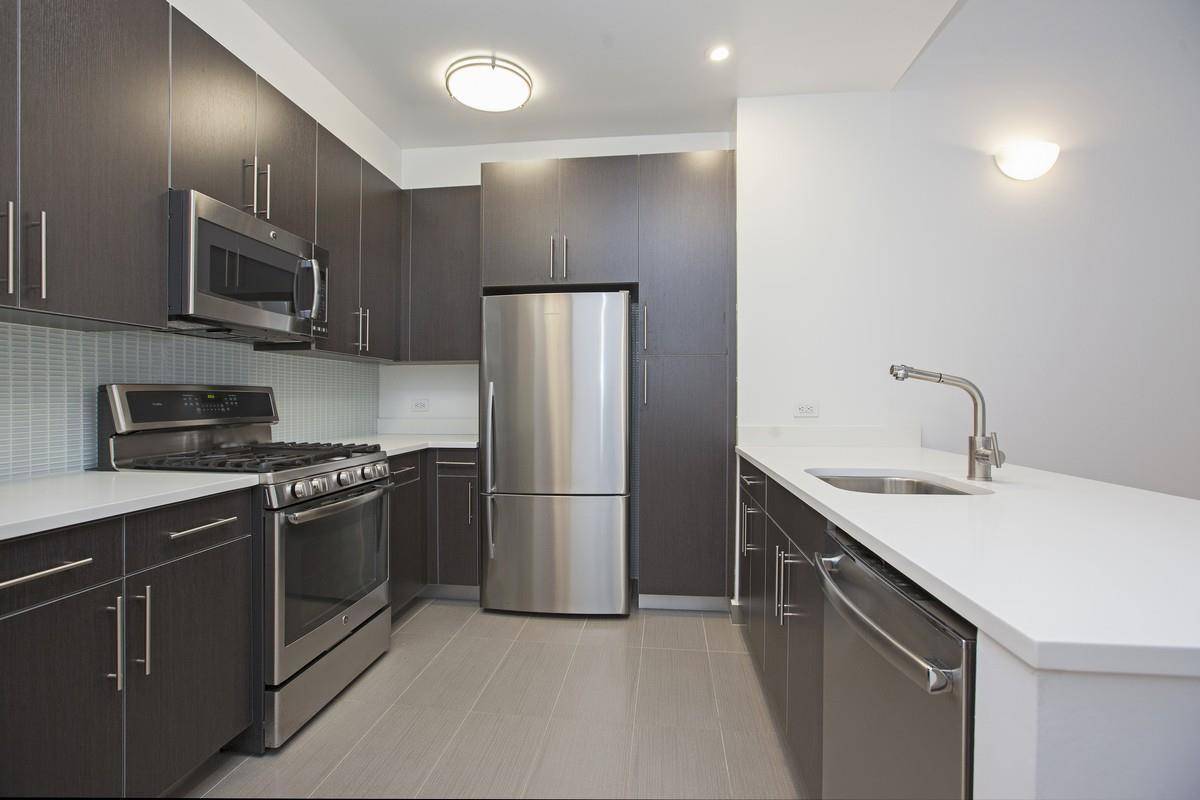 No Fee Luxury 2 Bedroom Apartment with 2 Baths in Iconic West Village Building