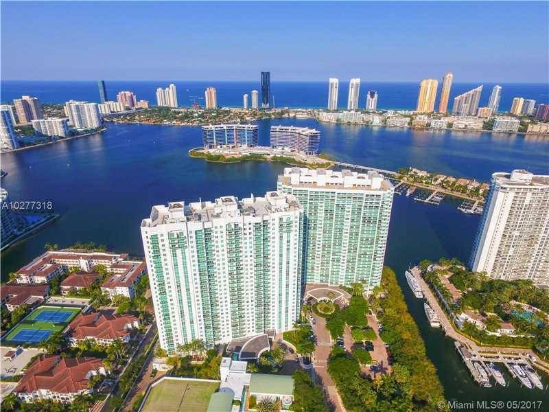 Enjoy views of the Intercostal & skyline from this bright 3 BD/3